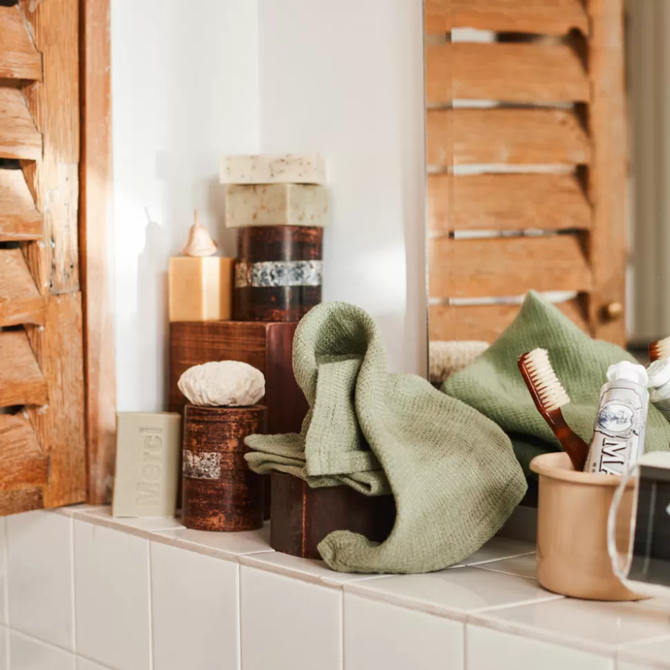 Serviette de bain invité en lin - Nid d'abeille - Vert Komorebi>Merci Paris Outlet